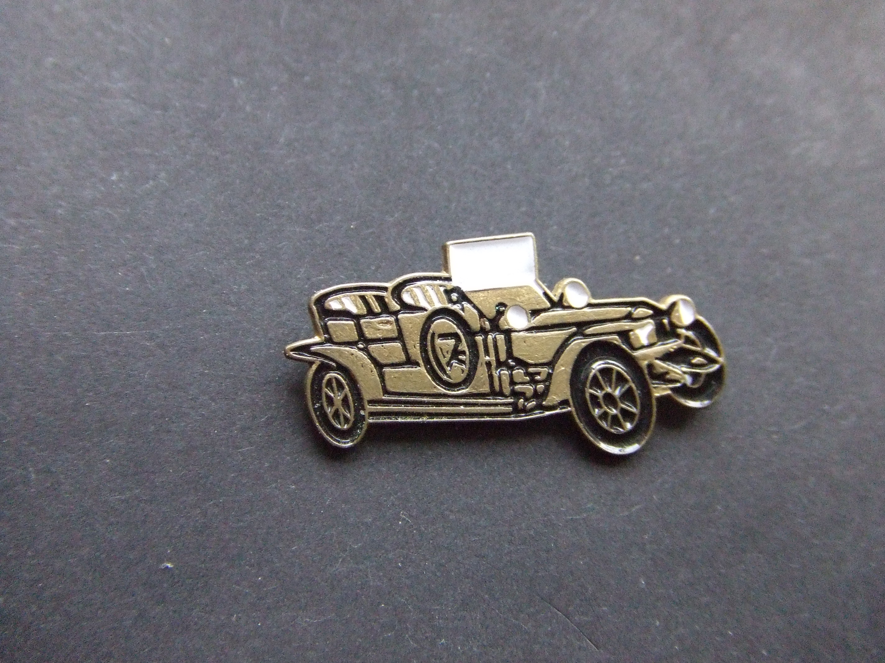 Audi Type C 14-35 1911 oldtimer goudkleurig